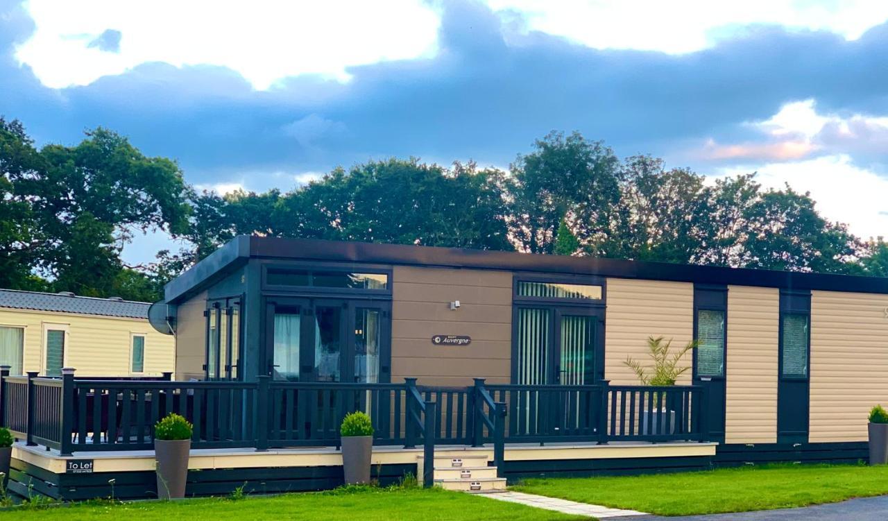 Forest Lodge Sway Esterno foto
