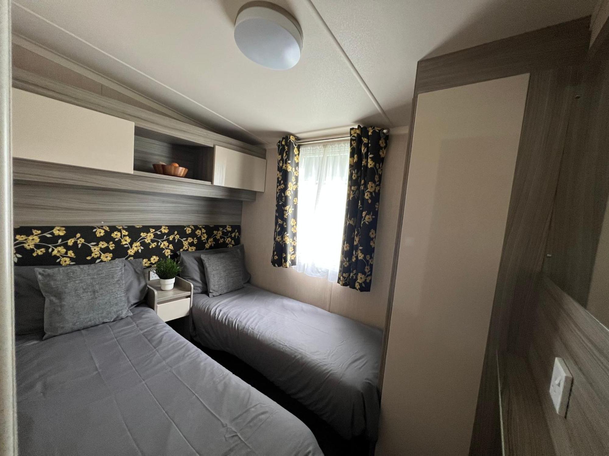 Forest Lodge Sway Esterno foto